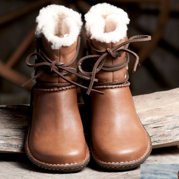 UGG Caspia Leather Tie Boots in Gravy Brown (Read Description) - Picture 2 of 16